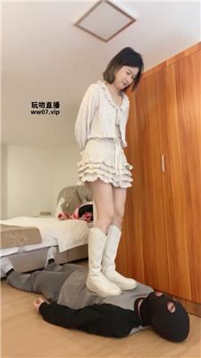 甜味药丸换多双脏鞋全体重踩踏 bf51179