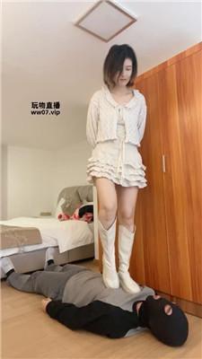 甜味药丸换多双脏鞋全体重踩踏 bf51179