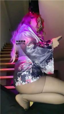 梅川和服女神全体重踩踏 bf51130