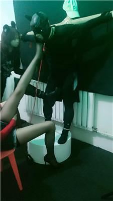 九创十字架捆绑多主虐打 JS250308-15