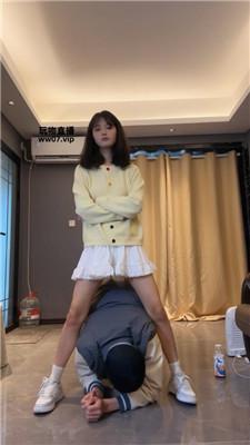 狗哥可爱小主-小白鞋白袜踩虐 bf51147