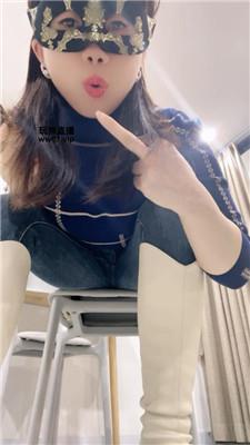 红颜靴子白棉袜 250306-5