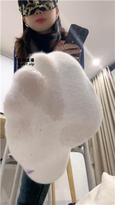 红颜靴子白棉袜 250306-5