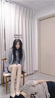 鳕鱼大大高跟肉丝美腿踩虐 bf51116