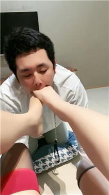 啡啡双S-沉浸式舔脚窒息 JS250307-8