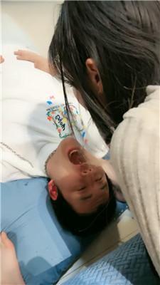 啡啡双S-沉浸式舔脚窒息 JS250307-8