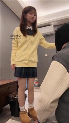 狗哥开发素人-毛拖鞋棉袜踩虐 bf50975