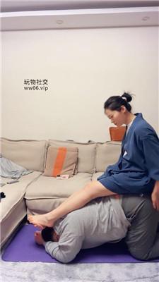 埋汰玉足踩虐猥琐继父 JS250304-16