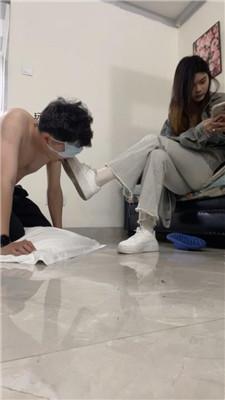 沐沐大大小白鞋白棉袜S欺负哥哥 bf50992