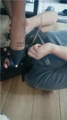 S黑丝高跟踩虐脚下奴 JS250304-10
