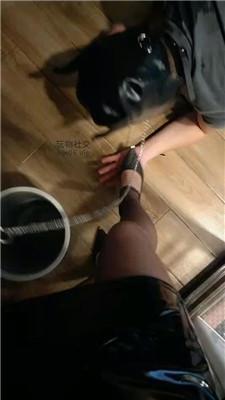 S黑丝高跟踩虐脚下奴 JS250304-10