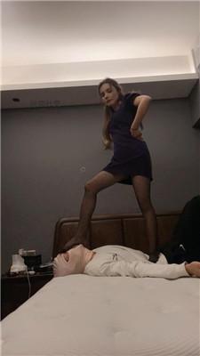 Anna俄罗斯混血黑丝诱惑调 bf50985