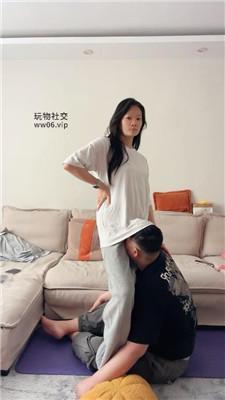 埋汰白袜脚踩健身教练 JS250304-8