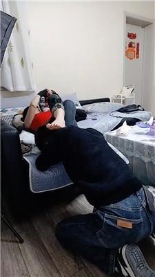 露丝下跪伺候沐足 JS250313-30