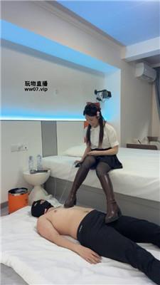 思si可爱女神S-高跟黑丝踩地毯奴 bf51348