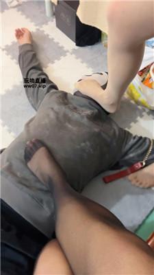 Wh情侣双S-丝袜美腿踩/拴狗链/坐脸窒息双视角版 JS250312-28