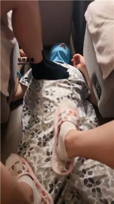 茹雪带闺蜜洗浴体验玩狗 bf51280