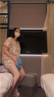 茹雪带闺蜜洗浴体验玩狗 bf51280