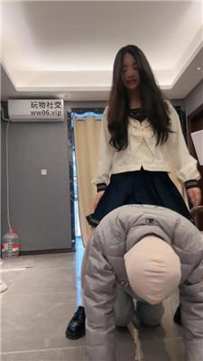 猴歌素人S-皮鞋白袜踩虐废物 JS250319-8