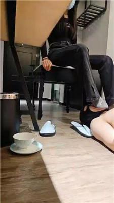 上头姐妹团闻舔素人小姐姐的棉袜完整版 JS250311-22