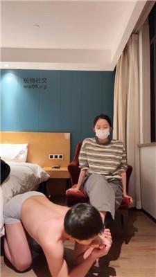 米欧玉足脏鞋底狂舔-踩踏 JS250319-21