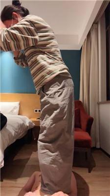 米欧玉足脏鞋底狂舔-踩踏 JS250319-21