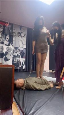 三三女王双S-姐妹花-骑着狗背被羞辱 bf51519