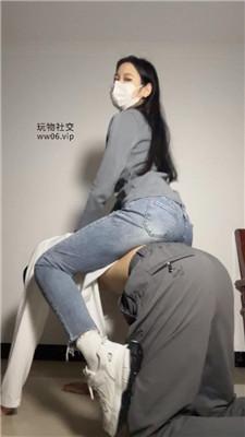 甜恬牛仔裤坐脸-运动鞋白袜辱 bf51516