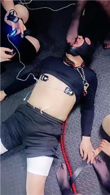 鸿运双女团贴片电击/黑丝脚深喉/喂圣水完整版JS250319-32