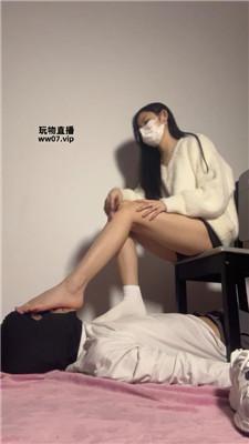 甜恬艺校女神-小白鞋白袜踩 bf51456