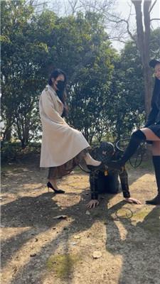 羽薇姐妹花户外暴揍跟踪狂双视角版 bf51521