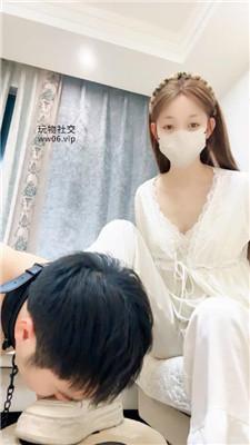 楚楚强制家奴闻臭鞋-裸足插嘴 bf51517