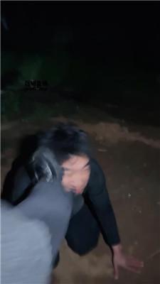 刘二狗户外短靴黑袜玉足虐 JS250318-19