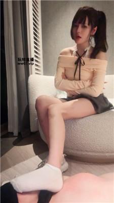 琪琪sama被女大开发成狗 bf51488