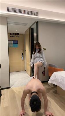 小7S高跟美腿踢踹踩虐-滴蜡 bf51486