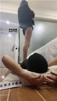 小凤梨纹身小妹的脚下骚奴 JS250317-39