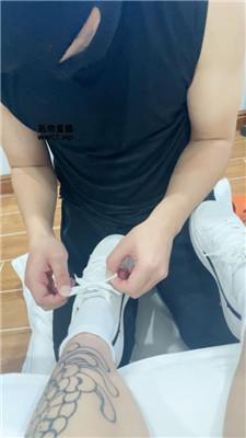 小凤梨纹身小妹的脚下骚奴 JS250317-39