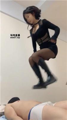 苏苏御姐S-连环抽耳光/踢裆/跳踩 bf51475