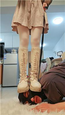 嘉妮长靴全体重踩踏双视角版 bf51470