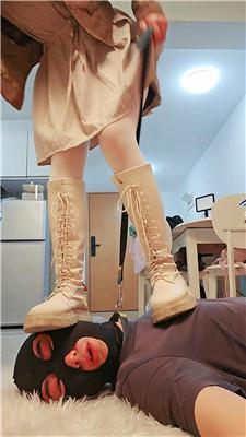 嘉妮长靴全体重踩踏双视角版 bf51470