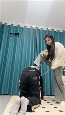 辣辣BB白袜脚踩/虐乳 JS250317-31