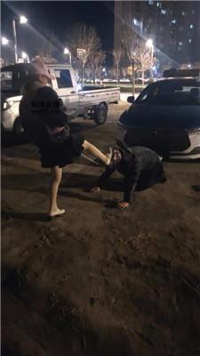 莹莹胆大调教-户外遛狗爬挺远 bf51447