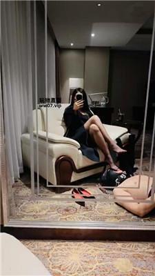 Sera镜前羞辱-高跟黑丝舔 JS250323-32