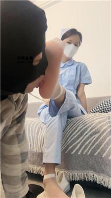 漫漫大人护士小姐姐用脚+圣水治疗 bf51623