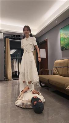 猴歌腿绞坐脸窒息-皮鞋白袜踩 bf51588