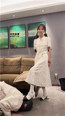 猴歌腿绞坐脸窒息-皮鞋白袜踩 bf51588