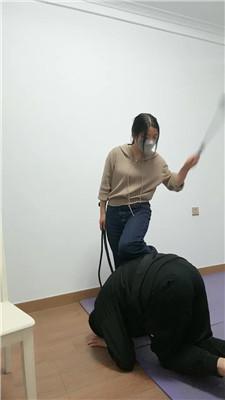 暖暖连环抽耳光/舔脏鞋臭脚丫 JS250322-13