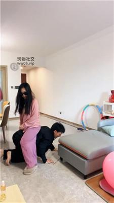 南月女神阳台臭脚丫羞辱家奴 JS250321-10