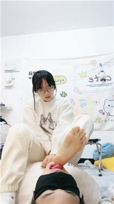 广西木木双S-超臭原味白袜脚羞辱完整版 bf51554