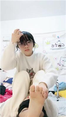 广西木木双S-超臭原味白袜脚羞辱完整版 bf51554